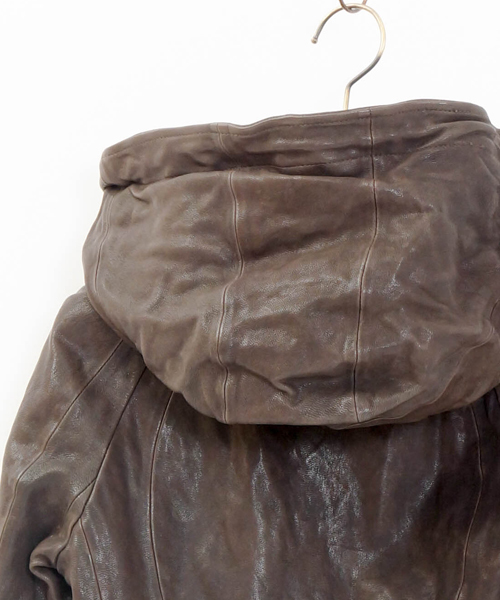 goa（ゴア）の「ｺﾞｰﾄﾚｻﾞｰﾋﾞｯｸﾌｰﾄﾞｼﾞｬｹｯﾄ（ライダースジャケット）」 - WEAR