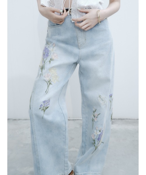 FRAY I.D（フレイアイディー）の「フラワーエンブロイダリーデニム