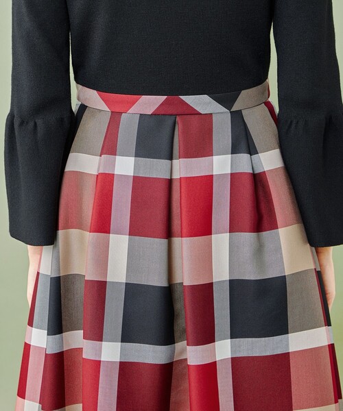 BLUE LABEL CRESTBRIDGE（ブルーレーベルクレストブリッジ）の「【美人