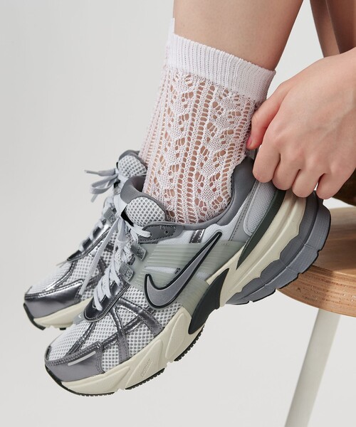 セール】＜NIKE＞ウィメンズ V2K RUN グレー/スニーカー（スニーカー