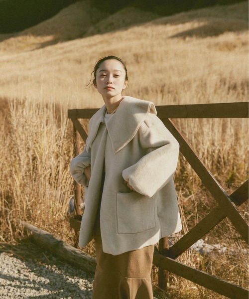 moi tytto（モイテュット）の「襟付きファーコート（その他アウター