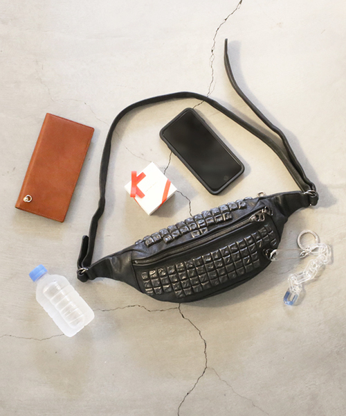 ジャム スタッズ 牛革 レザー ショルダー ボディバッグ S ブランド