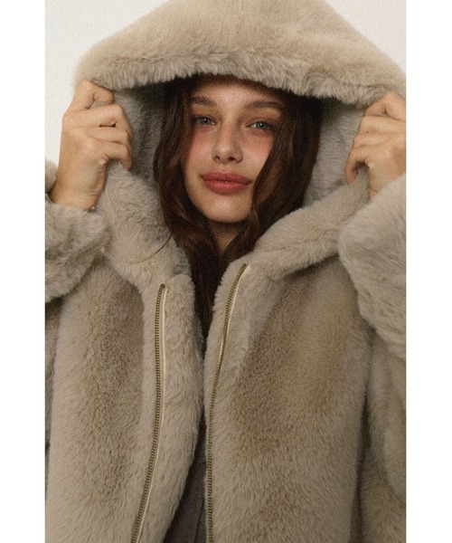 ALEXIA STAM（アリシアスタン）の「Hooded Eco Fur Jacket /フード付き
