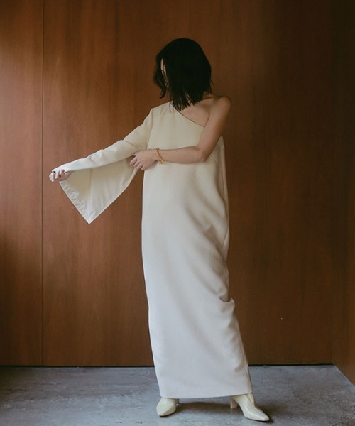 ETRE TOKYO（エトレトウキョウ）の「2wayスリーブワンショルダー