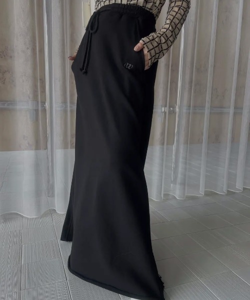 NEW LOGO SWEAT SKIRT（スカート）｜Ameri（アメリ）のファッション