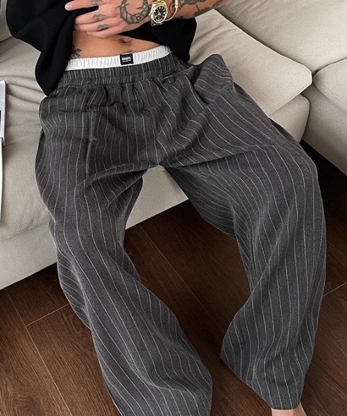 B.R.U（ブル）の「レイヤード見えストライプスラックス（スラックス