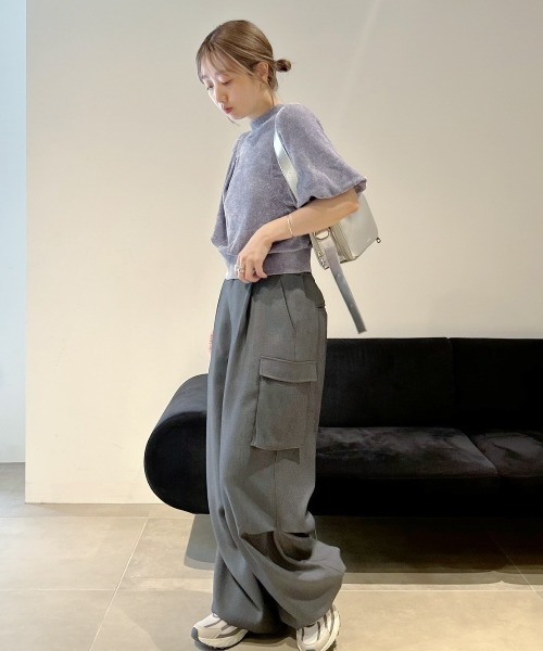 emmi（エミ）の「タックドロストフォルムカーゴパンツ（カーゴパンツ