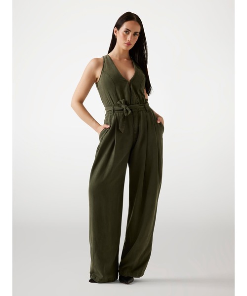 SL Madelyn Jumpsuit ジャンプスーツ オールインワン | GUESS(ゲス