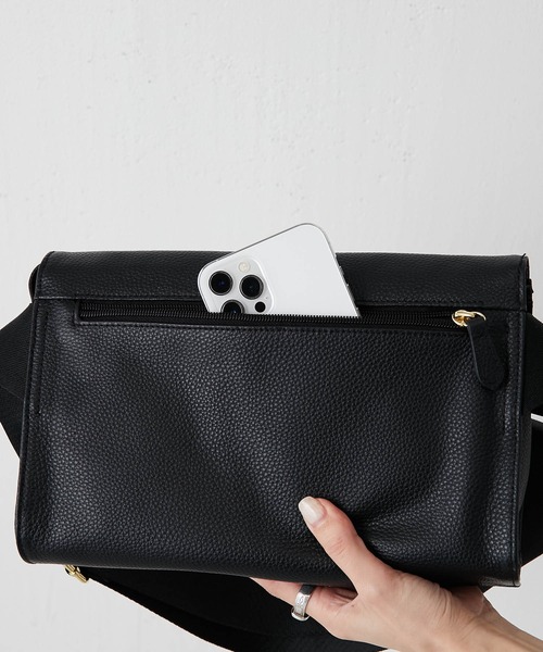 ear PAPILLONNER（イアパピヨネ）の「《本革》ワイドテープショルダー