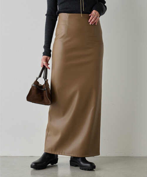 GALLARDAGALANTE（ガリャルダガランテ）の「フェイクレザータイト