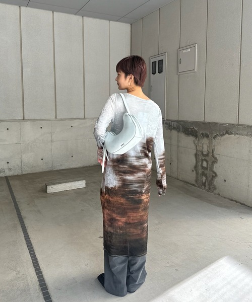 Ameri（アメリ）の「UND LANDSCAPE PRINT LONG TOP（Tシャツ