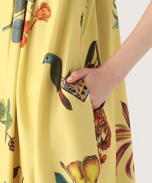 caban（キャバン）の「BIRD SINGING シルク ロングワンピース