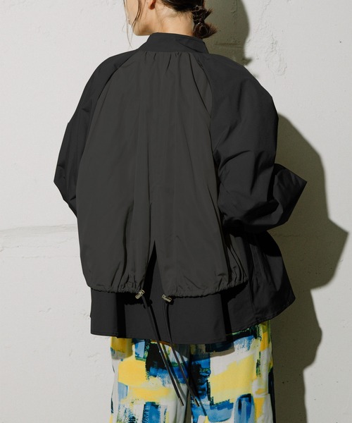 MARECHAL TERRE（マルシャルテル）の「スタンドカラーボリューム