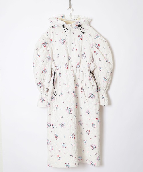 HOLIDAY（ホリデイ）の「FLOWER QUILTING ANORAK BABY DRESS フラワー