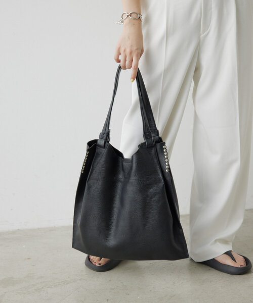 ear PAPILLONNER（イアパピヨネ）の「《A4サイズ対応/本革/ロング