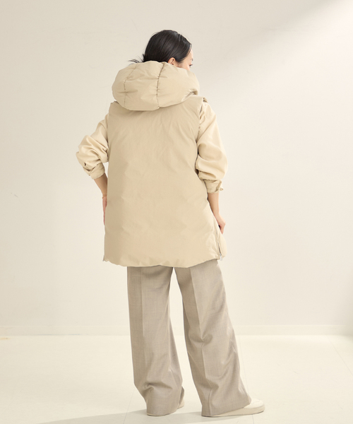 plage（プラージュ）の「HAKUU/ハクウ 別注 MID/L ダウンベスト