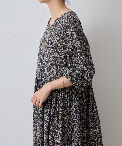 BEARDSLEY（ビアズリー）の「プリントギャザーワンピ（ワンピース