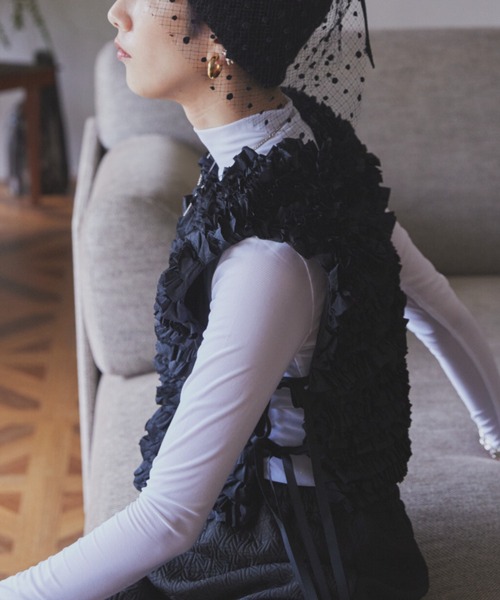 PERNA（ペルナ）の「スクエアフリルベスト（ベスト）」 - WEAR