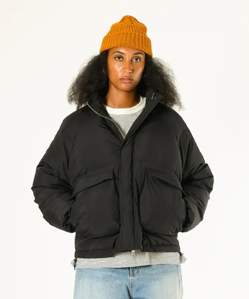 Estudio Niksen / エストゥディオ・ニクセン Raglan Puffer Jacket