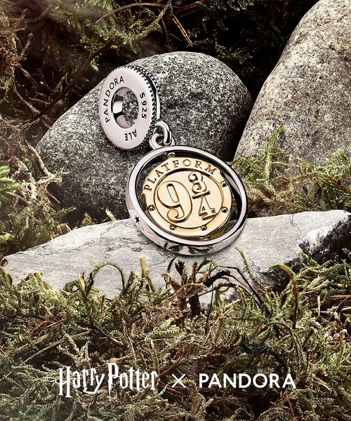 PANDORA（パンドラ）の「ハリー・ポッター 9と3/4番線 ヘドウィグ