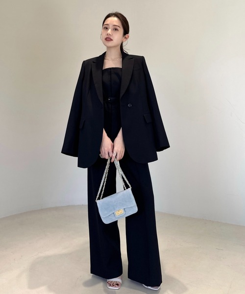 anuans（アニュアンス）の「セミダブルテーラードジャケット