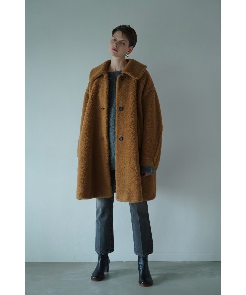 CLANE（クラネ）の「VOLUME FLARE BOA COAT（ステンカラーコート