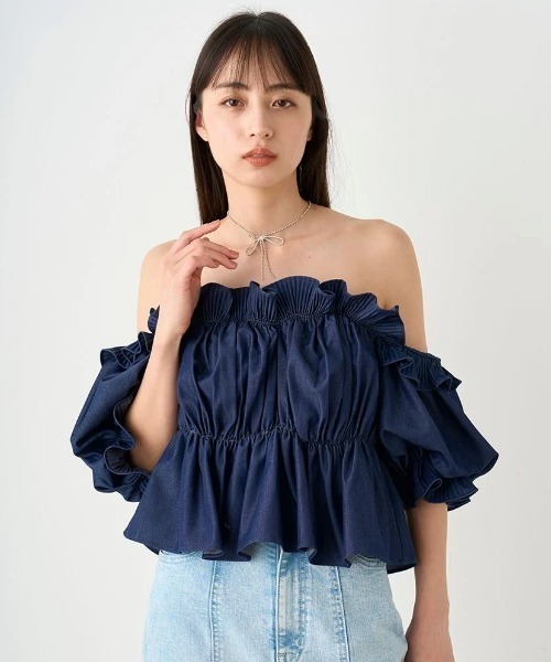 SNIDEL（スナイデル）の「デニムギャザーオフショルブラウス（シャツ