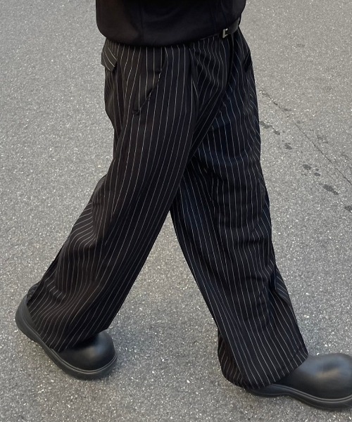 お気に入り数1万人突破！！】【Chikashitsu +】stripe tuck slacks