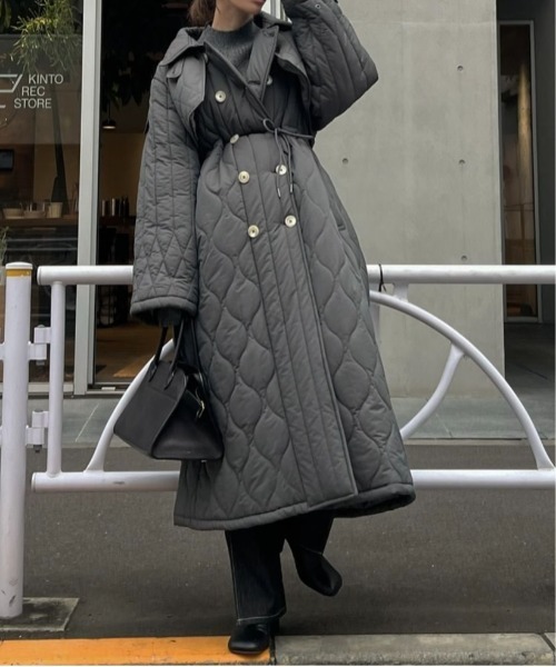 WILLFULLY（ウィルフリー）の「traverse quilting trench detail coat