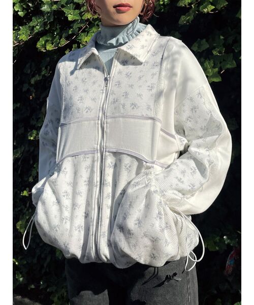 merry jenny（メリージェニー）の「floralコンビトラックジャケット