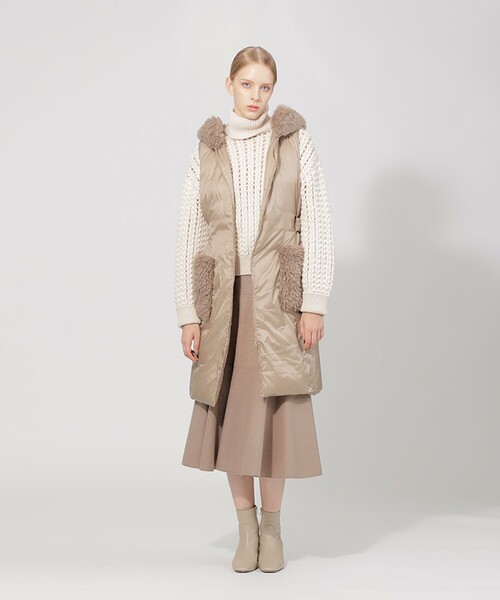 EPOCA（エポカ）の「エアリーグレース ダウンジレ【80周年記念アイテム