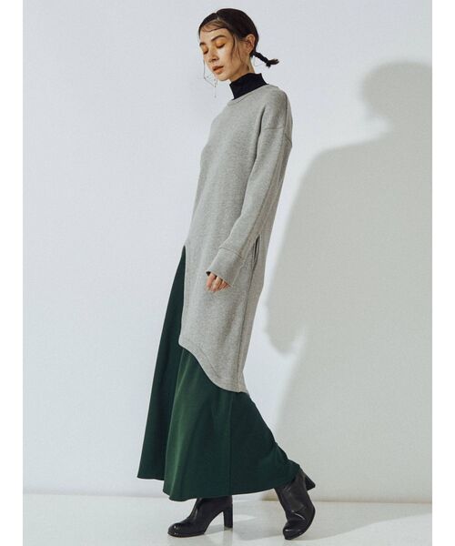 UN3D.（アンスリード）の「レイヤードスウェットワンピース