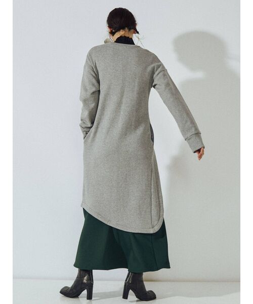 UN3D.（アンスリード）の「レイヤードスウェットワンピース