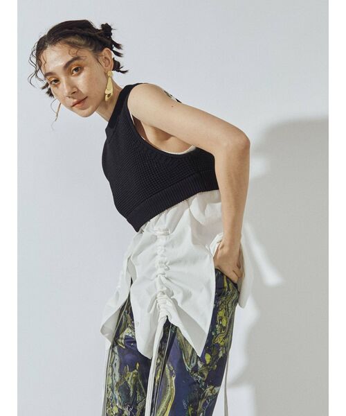 UN3D.（アンスリード）の「ヘムギャザーシャツキャミソール