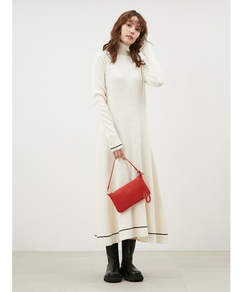 Mila Owen（ミラオーウェン）の「タートルネックロングリブニット