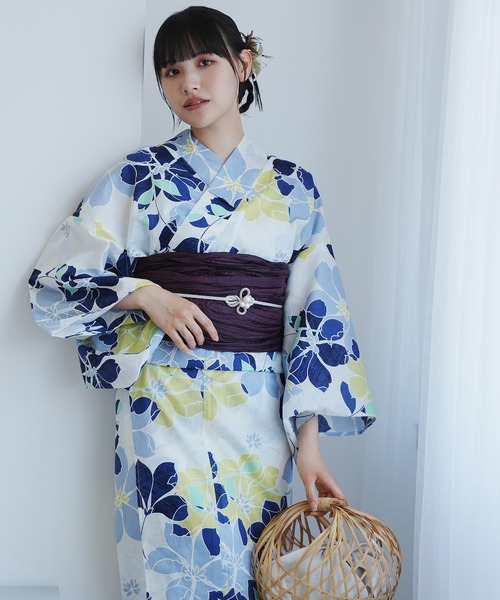 浴衣2点セット 白地に爽やか花重ね（浴衣）｜utatane（ウタタネ）の
