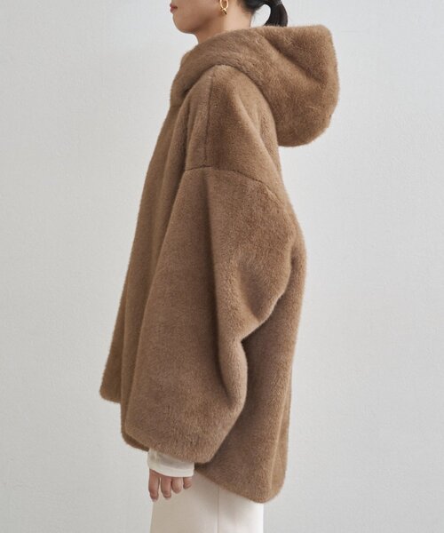 LOUNGEDRESS（ラウンジドレス）の「フードフェイクファーブルゾン