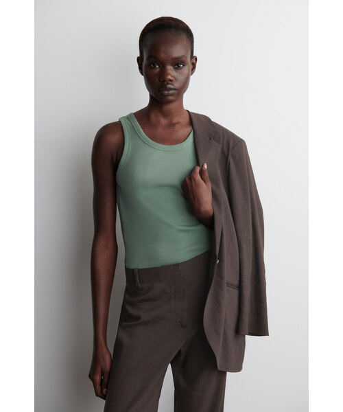 リブ編みタンクトップ（タンクトップ）｜COS（コス）のファッション