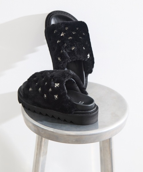 セール】【TOGA PULLA/トーガプルラ】FUR CONCHO SANDALS/ファー