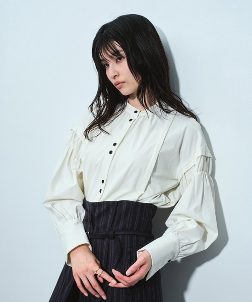 ○ユナイテッドトウキョウ アシメスリットデザインブラウス UNITED