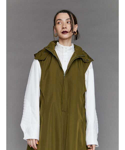 UN3D.（アンスリード）の「HOODIE VEST OP / フーディーベスト