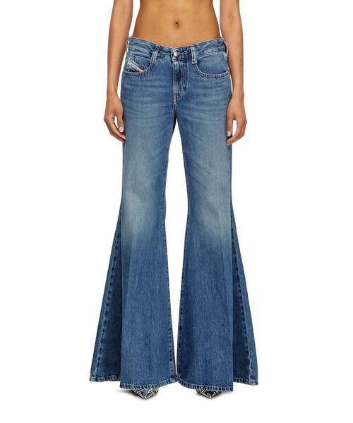 ウィメンズ デニムパンツ FLARE 1970 D-BLEESS L.30（デニムパンツ