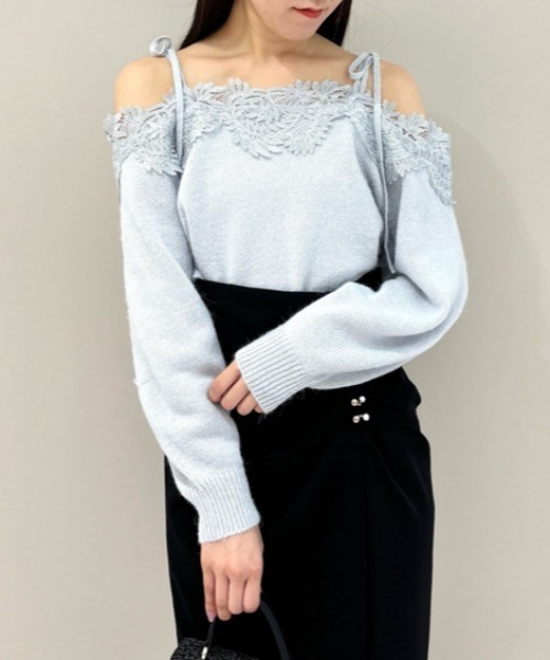 SNIDEL（スナイデル）の「レーストリミングオフショルプルオーバー