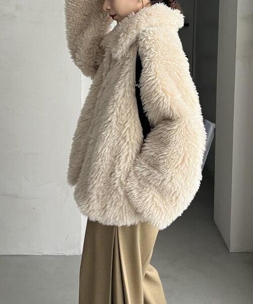 CAPRICIEUX LE'MAGE（カプリシューレマージュ）の「エコファーコート