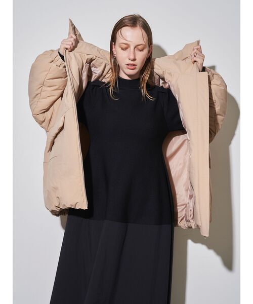 ELENDEEK（エレンディーク）の「ダウンフォルムショートコート（ダウン