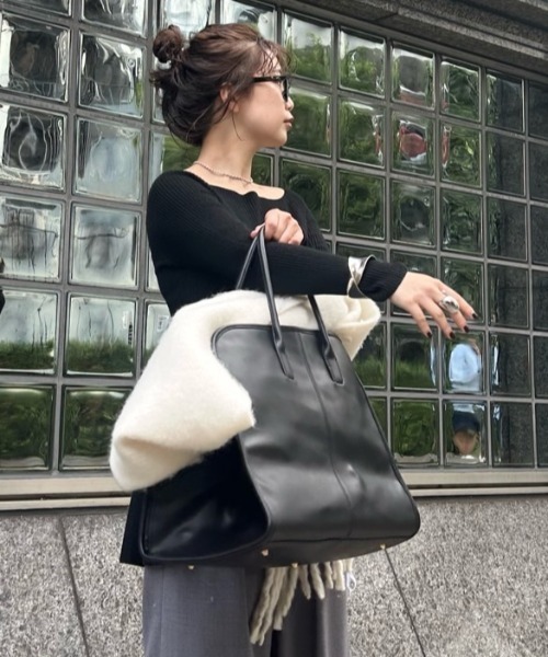 FRAY I.D（フレイアイディー）の「パイピングラージボストン（ボストン