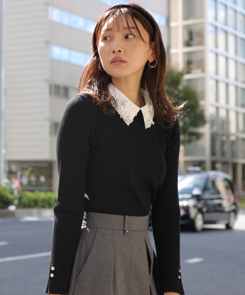 JUSGLITTY（ジャスグリッティー）の「ビジュー衿リブニット（ニット