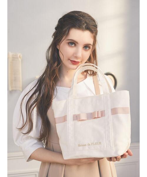 Maison de FLEUR（メゾンドフルール）の「マルチポケット帆布トートS