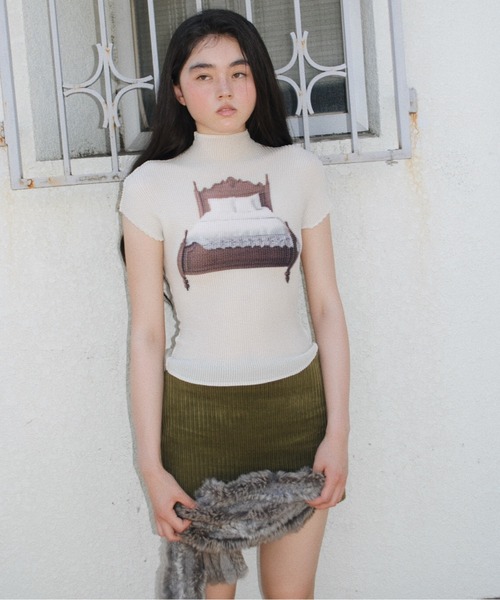 musubore（ムスボレ）の「pleatsed print tops / プリーツプリント