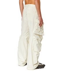 DIESEL（ディーゼル）の「メンズ パンツ P-HUGES-NEW（カーゴパンツ